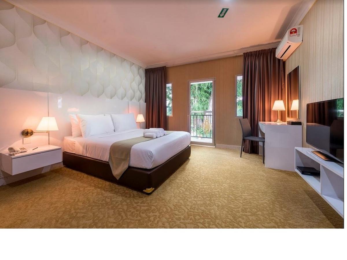 Lanai Casuarina Cempaka Sari Otel Parit Dış mekan fotoğraf