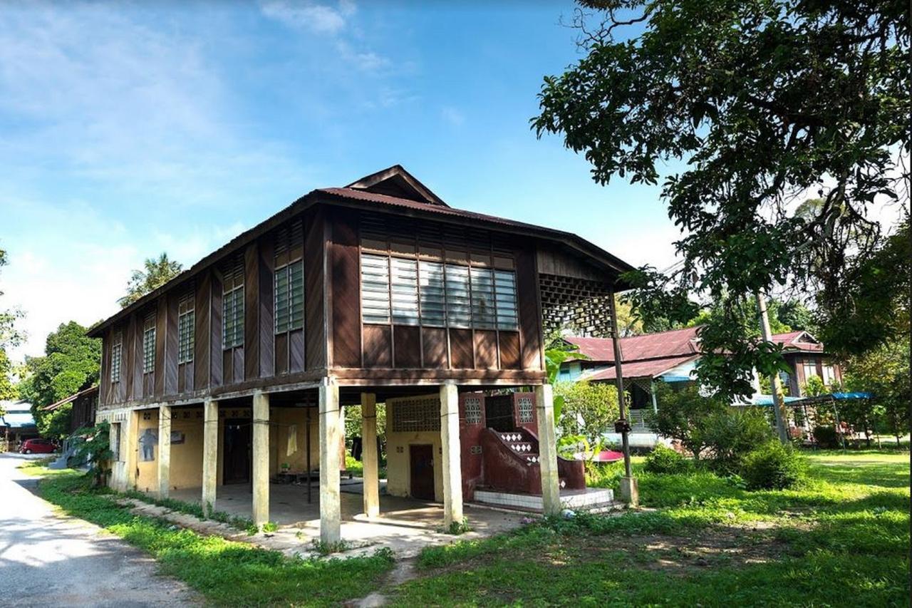 Lanai Casuarina Cempaka Sari Otel Parit Dış mekan fotoğraf